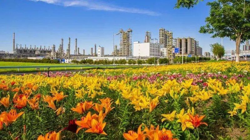 亚克力胶粘剂与硅胶胶水：性能差异与应用场景解析
